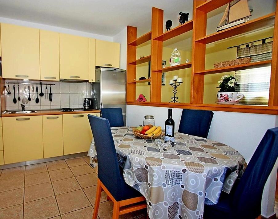 Sweet apartment Marijana Supetar Buitenkant foto